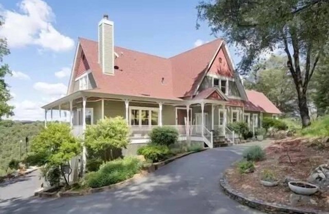 Heart of Amador Wine Country Private 40 acres and VIEWS!