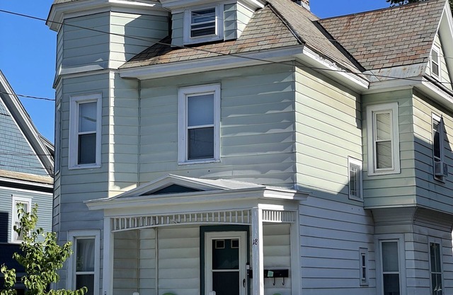 Heart-of-Burlington Four Bedroom Apartment