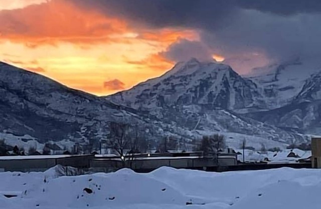 Heart of Heber Valley Fenced in yard Pet Friendly