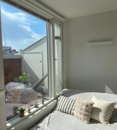 Heart of Helsinki, easy walk everywhere, sleep separately, two beds