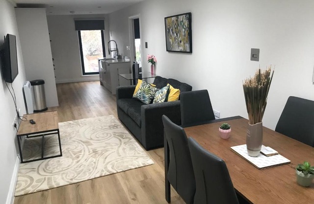 Heart of Henley 1 & 2 Bedroom Apartments