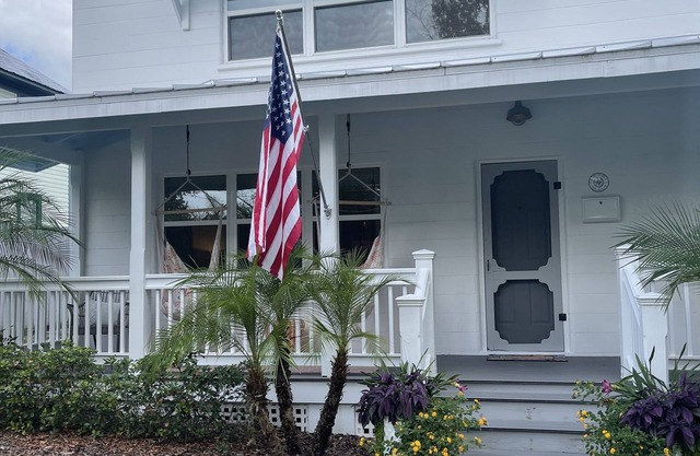 Heart of Historic District, Walk Everywhere, North Key Suites DOWNSTAIRS Apt