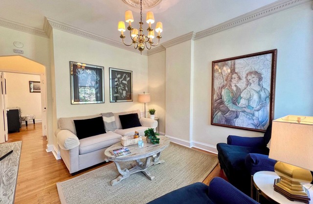 HEART of Old Town | Historic 1BR | 99 Walk Score!