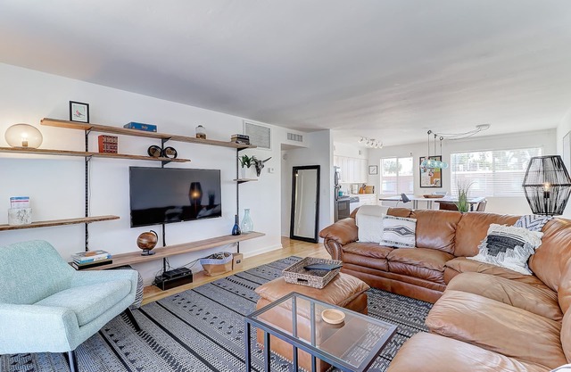 Brand New Rental- Alle neuen Betten, Geschirr, frisch gestrichen! Perfekte Flucht!