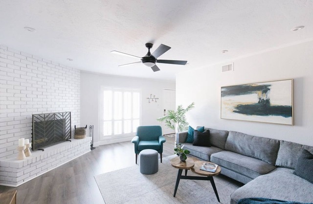 Heart of Old Town - Stylish Townhome - Greenbelt