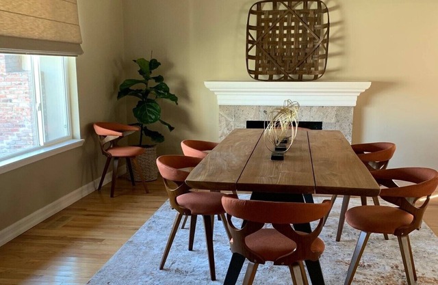 Heart of Petaluma Updated 4bed 3bath house