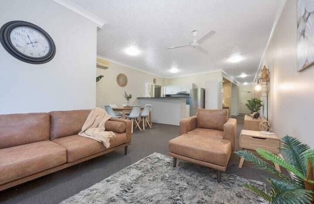 2 bed unit in South Townsville