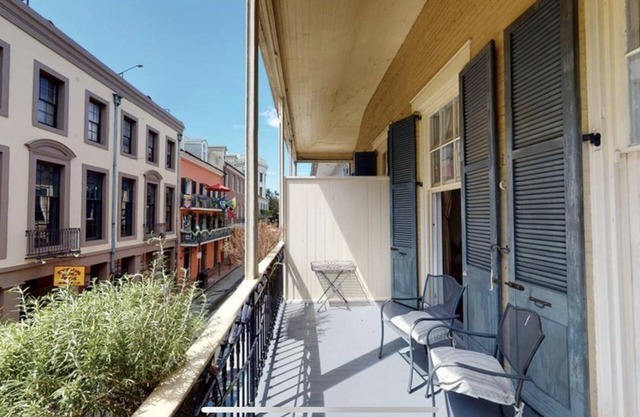 Heart of the French Quarter with Balcony Overlooking St Louis St (Pet Friendly!)