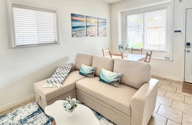 Heart of Van! Private 2BR, Patio & FREE Parking