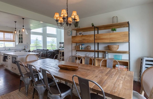 *Special* White Farmhouse ⁓ Teton Views ~ Quiet Country