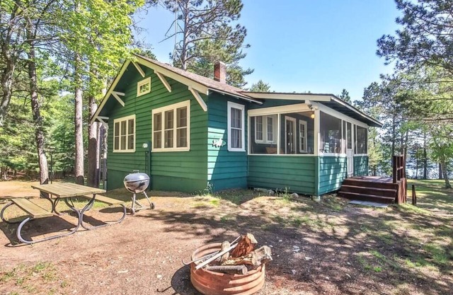 Hearthwood Beach House - On Lake Tomahawk