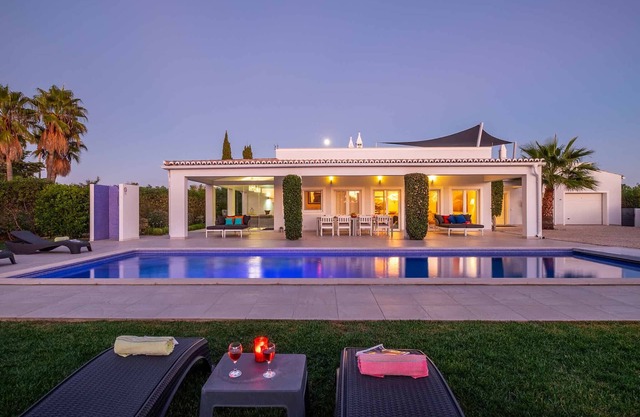 Heatable pool & BBQ 850m from beach, Carvoeiro