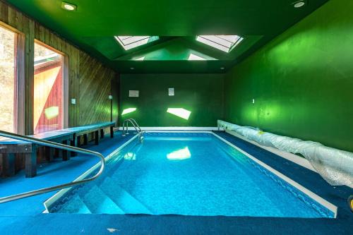 Heated Indoor Private Pool Stream Front Game Room