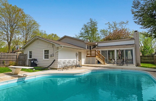 Heated Pool, Amenities Galore, 5 BD, 2 Bath