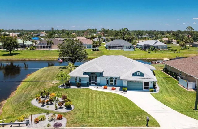 Heated Pool and Stunning Views: Waterfront Retreat Perfect for Groups up to 8