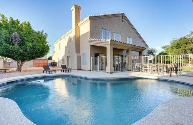 NEU! 6 BR Chandler Home mit beheiztem Pool!