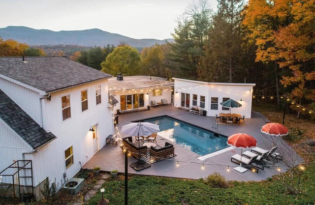 Heated Pool, Hot Tub & Mountain Views on 15 Acres! New Listing Special!