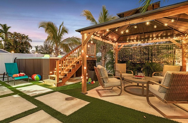 Heated Pool, Mini Golf & Cabana: Bradenton Retreat