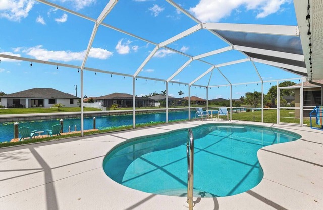 Heated Pool Plus Game Room on Fresh Water Canal