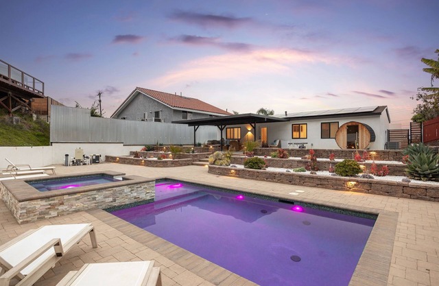 Heated Pool | Spa | Sauna | Cold Plunge | Bay Views | Fire Pit