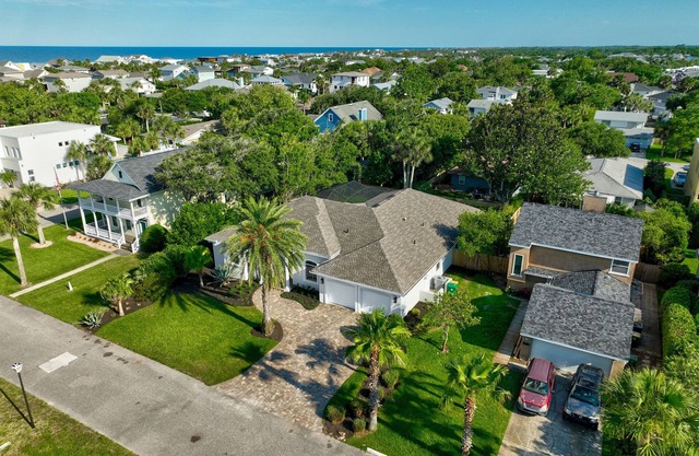 Heated Pool, Spa & Golf Simulator Getaway