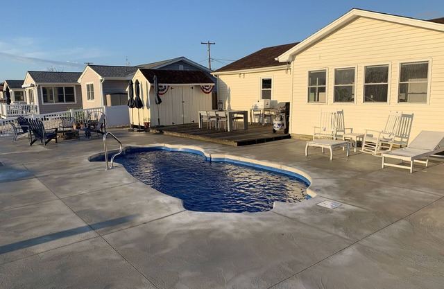Heated Pool with 75 Feet of Dock Bring your Boat or WaveRunner