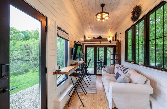 Heaven: FarmHouse & 2 TINY homes