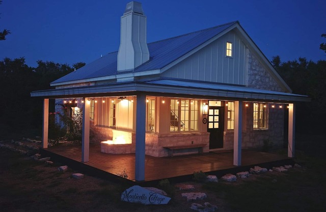 Der Himmel in den Bergen. Willkommen im Monticello Cottage