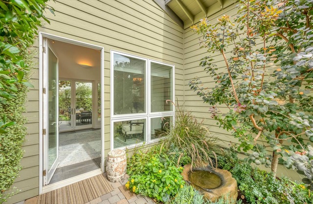 Heavenly Hideaway on the Healdsburg Plaza