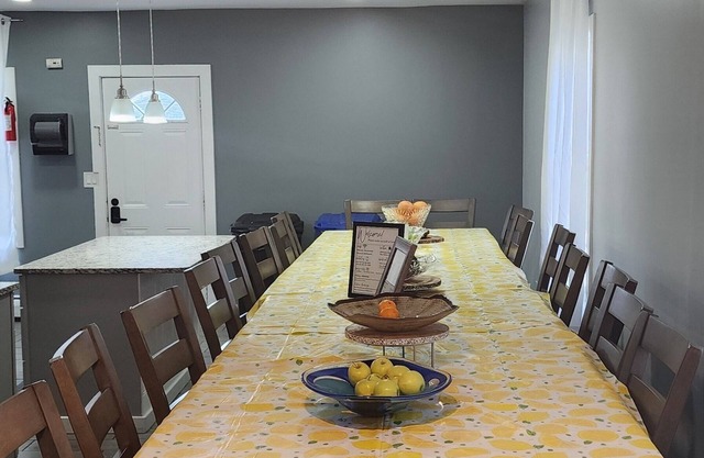 Heavenly Home in New Haven /for large grp of 20+/5 mins drive to Yale University