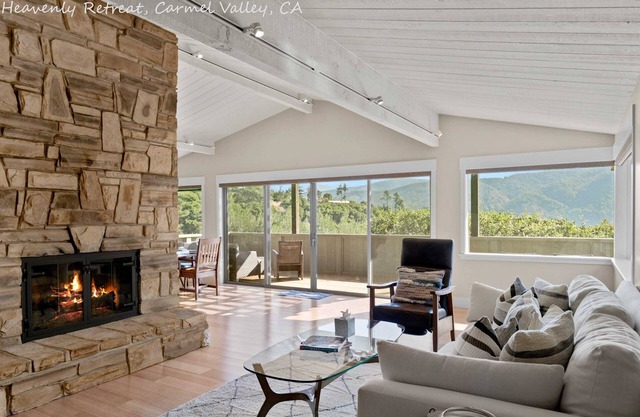 Heavenly Retreat: Beautiful 3 Bedroom 3 Bath with Views
