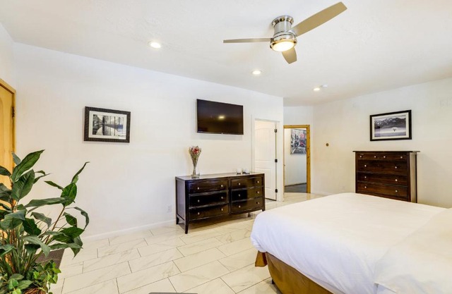 Heber City Home Private Yard and Hot Tub!