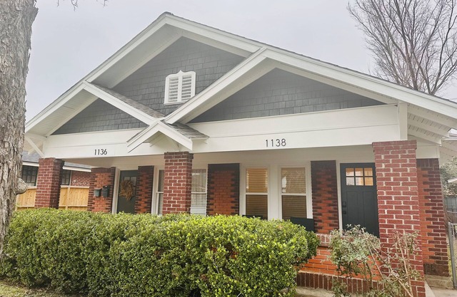 Heights Haven - A Charming bungalow in the fabulous Houston Heights neighborhood