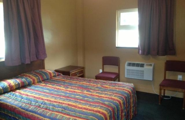 Heights Motel