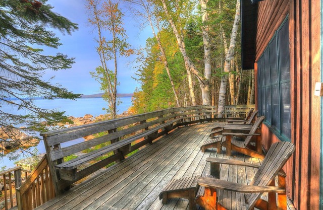 🐾Helidoni Camps - Charming vacation retreat located in Mooselookmeguntic Lakes Bugle Cove