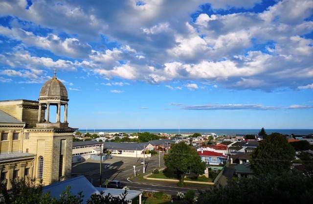 Hello Seaview! 4 BRs House in Central Location!