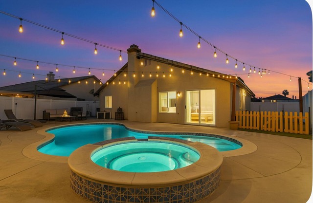 Hemet Haven, Hot Tub, Heated Pool Option, Backyard, Arcade, Game Room, BBQ Grill