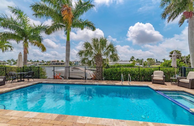 Hemingway House of Marco Island, Florida,Summer Special,20 percent off rates !