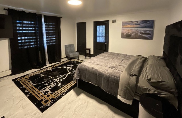 Hempstead 1Bedroom w/Private Terrace