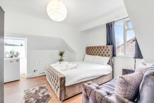 Hendon Studio Stay - Toiletries, Snacks, 25 Min Wembley & Central London, Free Parking, Pets OK