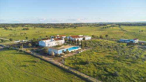 Herdade Do Charito