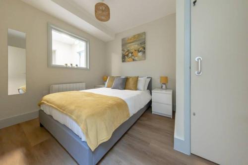 Hereford City Centre - Apartment 3, Isabella House - Modern Apartment In The Heart of The City - Sleeps 2 Guests - Hosted by RENTMYHOUSE
