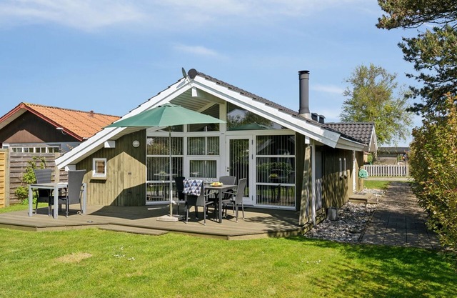 "Hereth" - 100m from the sea by Interhome