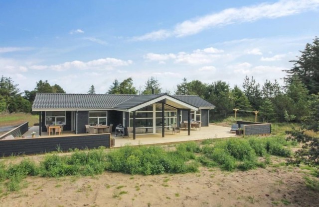 "Heriest" - 1.2km from the sea by Interhome