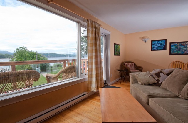 Heriot Bay Inn