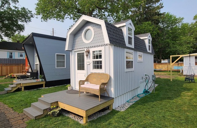 Heritage House - Tiny Digs Lakeshore