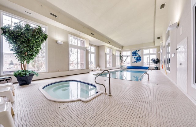 Heritage Inn & Suites
