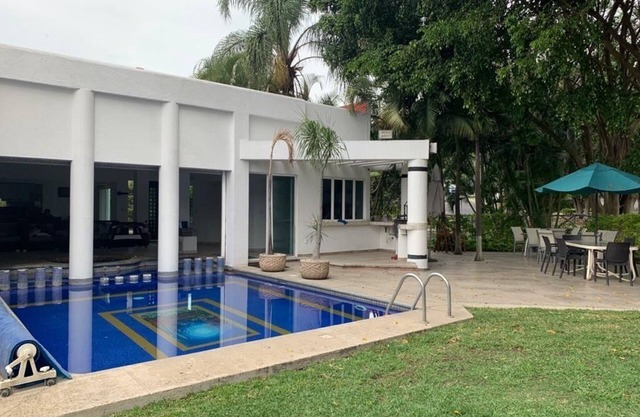 Hermosa Casa Vacacional en un destino rodeado de hermosos jardines
