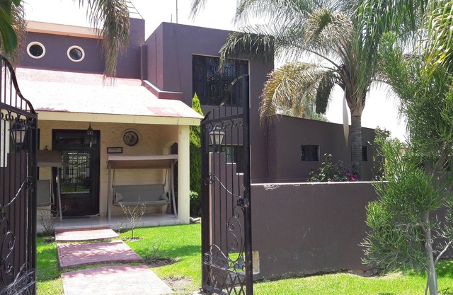HERMOSA CASA DE CAMPO UND FRACCIONAMIENTO LA NORIA DE TRES REYES AMPLIA