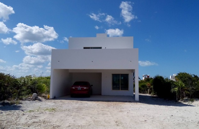 HERMOSA CASA EN SAN BENITO EN LA MEJOR ZONA DE LA COSTA ENTRE UAYMITUN Y TELCHAC